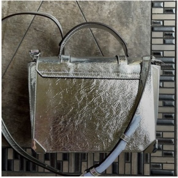 Michael Kors Manhattan Medium School Satchel - Picture 2 of 16